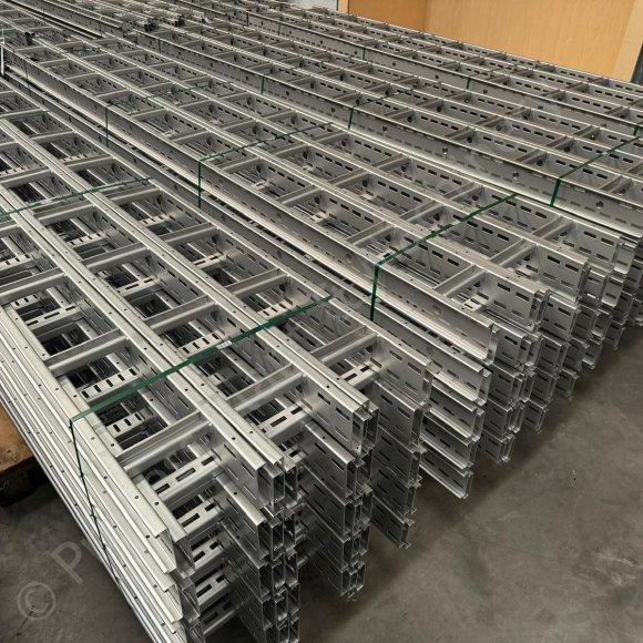 8606 Cable Tray 3